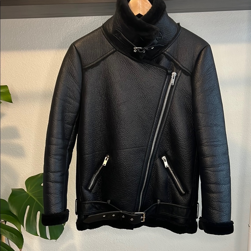 Zara Black Faux Leather Double Faced Biker Jacket with Plush Shearling Fur Trim - Picture 4 of 12